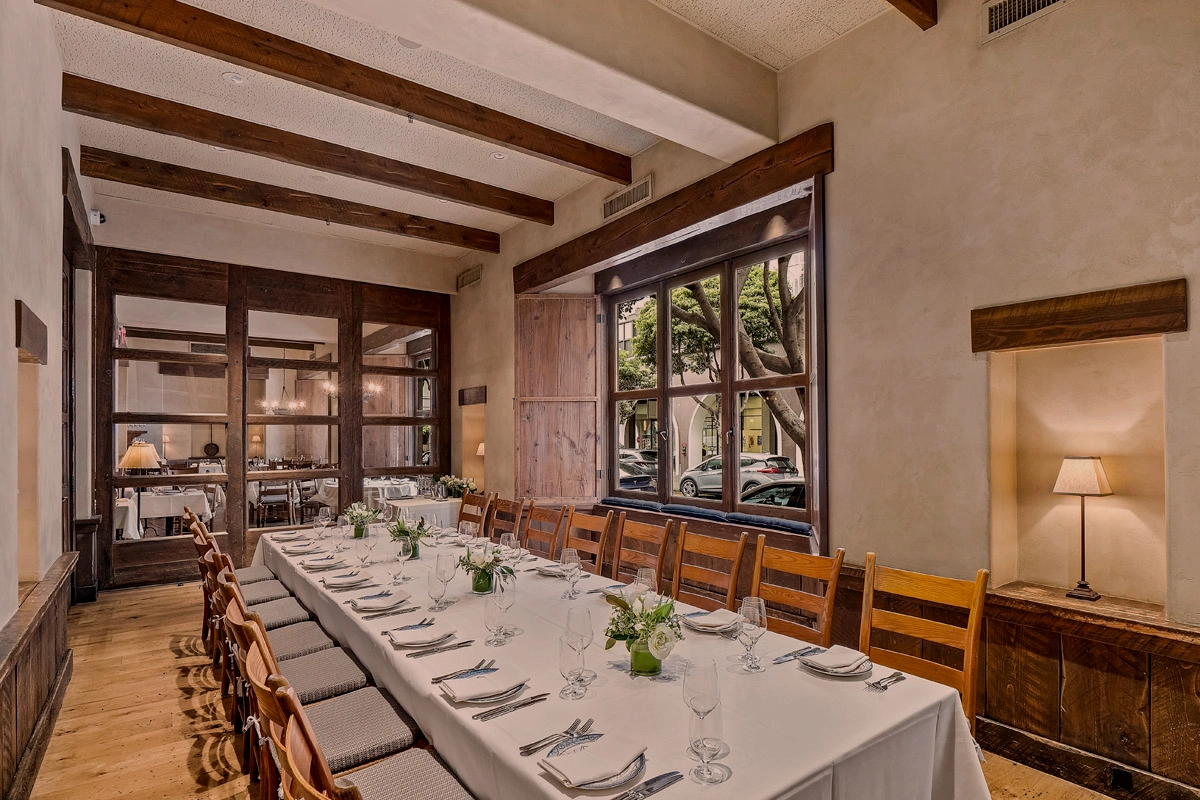 Oenos Room (71).jpg Oenos Room